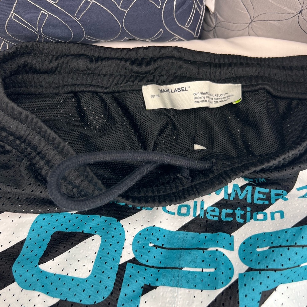 Off White Shorts - image 6